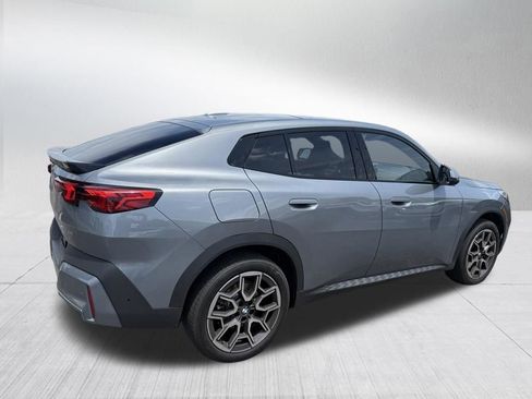 Used 2025 BMW X2 xDrive28i w/ Premium Package AWD/4WD image 4