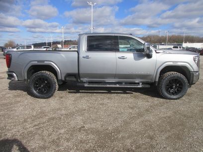 New 2026 GMC Sierra 2500 SLT w/ SLT Premium Package