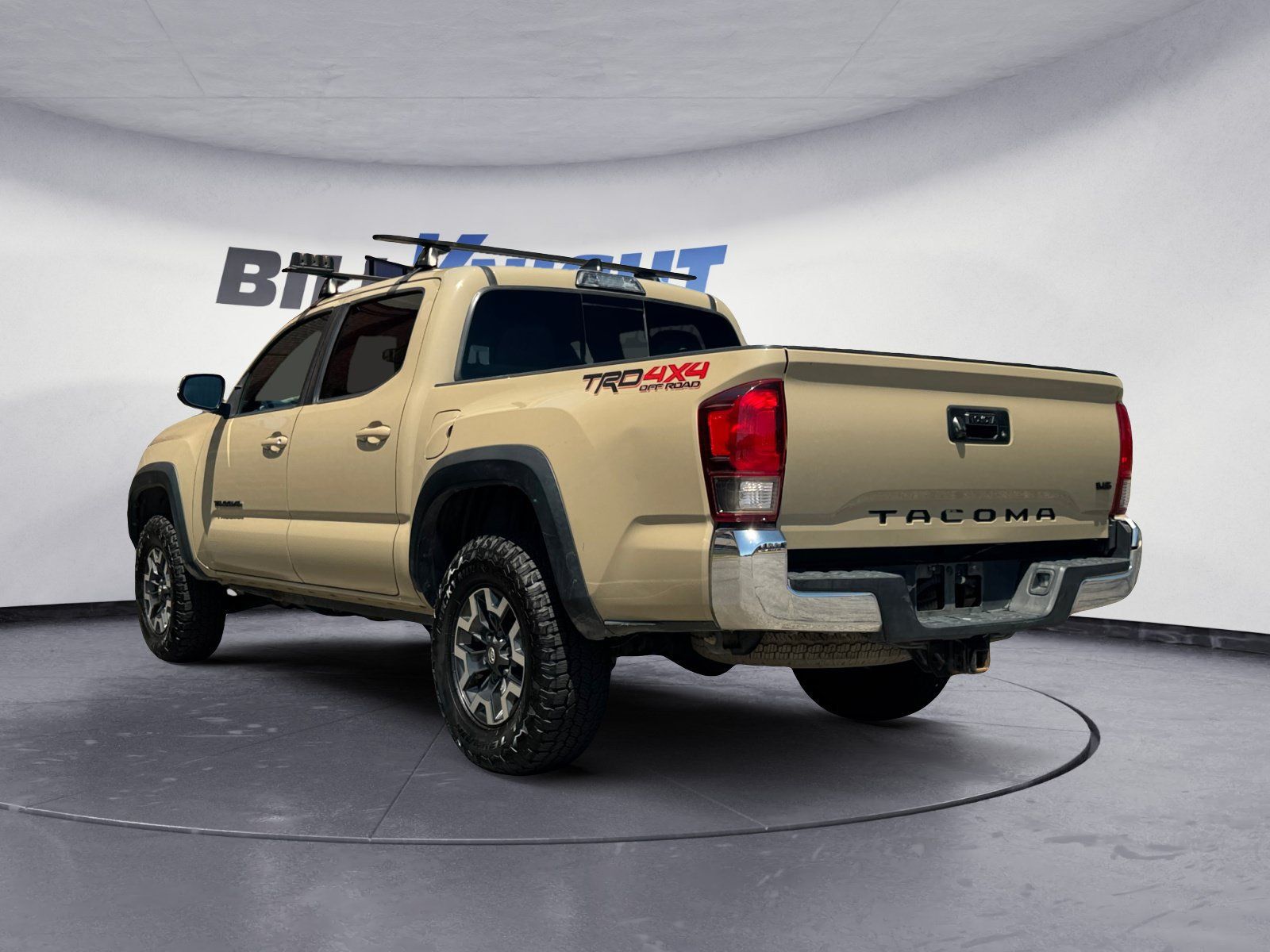 Used 2019 Toyota Tacoma TRD Off-Road AWD/4WD image 3