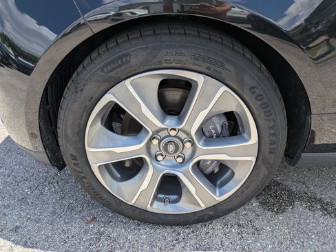 Used 2018 Land Rover Range Rover Autobiography AWD/4WD image 11