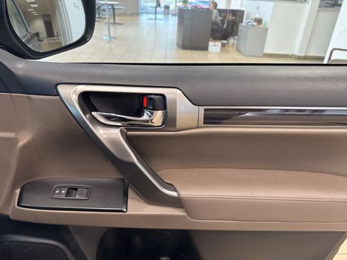 Used 2022 Lexus GX 460 Premium image 22