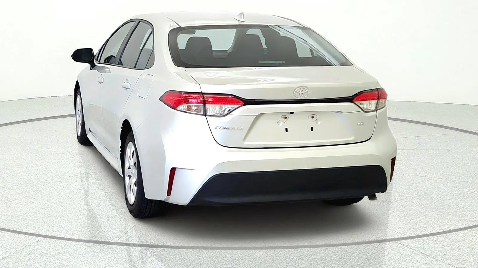 Used 2025 Toyota Corolla LE FWD image 7