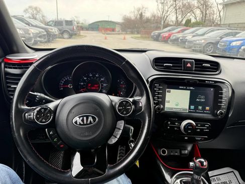 Used 2014 Kia Soul + image 13