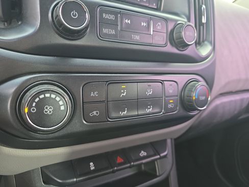 Used 2016 Chevrolet Colorado W/T image 18