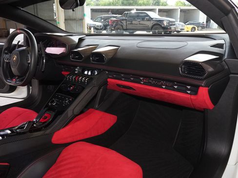 Used 2015 Lamborghini Huracan LP 610-4 AWD/4WD image 9