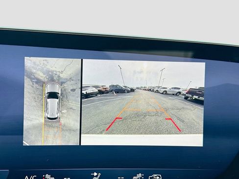 Used 2024 Buick Envision Avenir image 17