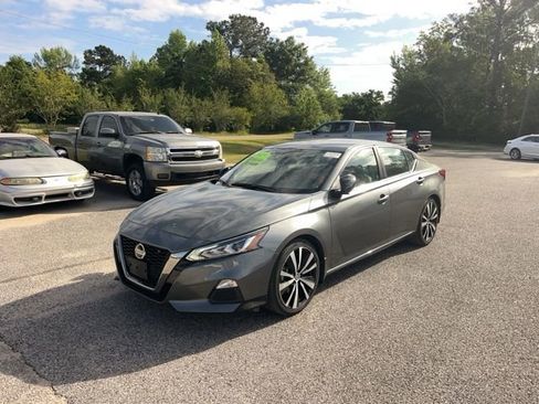 Used 2019 Nissan Altima 2.5 SR image 2