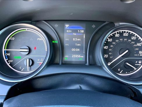 Used 2023 Toyota Camry SE image 24