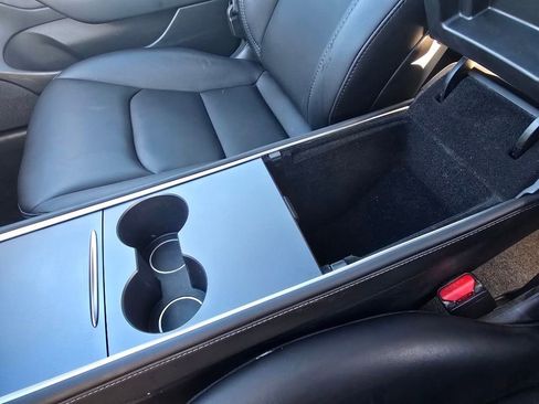 Used 2023 Tesla Model 3 Standard Range image 15