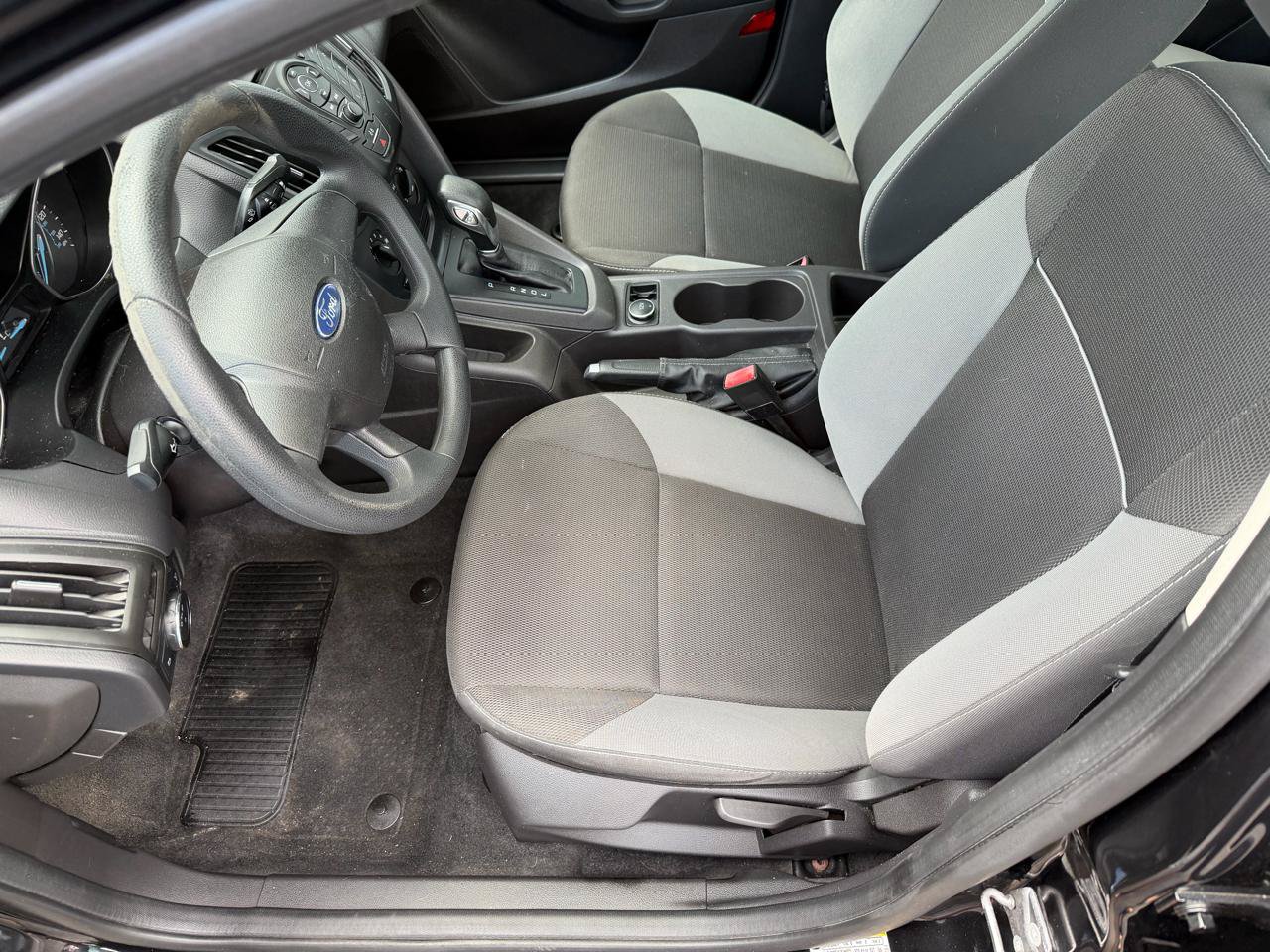 Used 2013 Ford Focus S FWD image 8