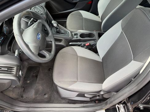 Used 2013 Ford Focus S FWD image 8
