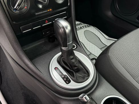 Used 2017 Volkswagen Beetle 1.8T S image 20