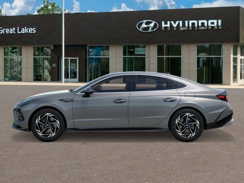 New 2026 Hyundai Sonata SEL image 3