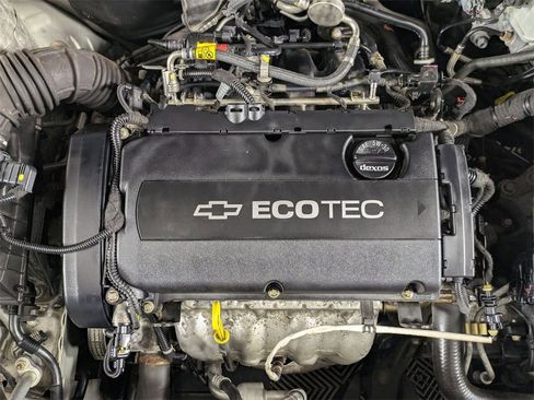 Used 2014 Chevrolet Cruze LS image 29