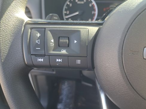 Certified 2023 Nissan Rogue SV image 19