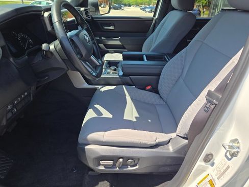 Used 2025 Toyota Tundra SR5 AWD/4WD image 21