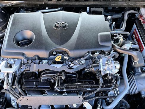Used 2023 Toyota Camry LE AWD/4WD image 33