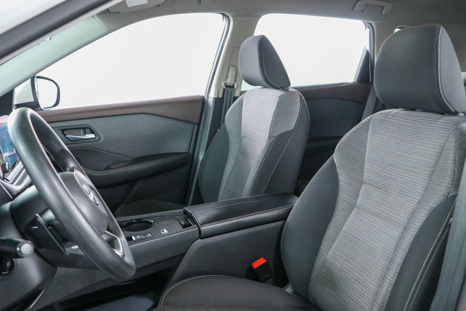Used 2022 Nissan Rogue SV FWD image 23