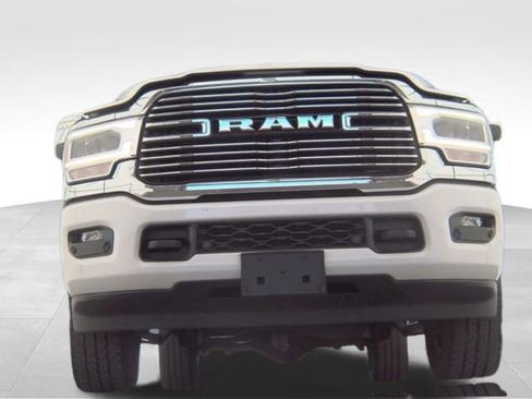 Used 2024 RAM 2500 Laramie AWD/4WD image 2