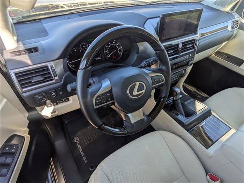 Used 2023 Lexus GX 460 Premium image 10