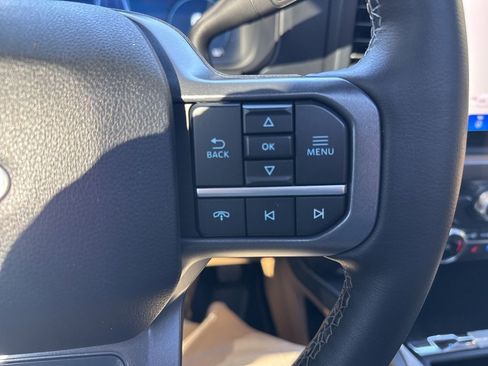 Used 2025 Ford F450 Lariat w/ FX4 Off-Road Package image 28