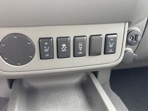 Used 2019 Nissan Frontier SV w/ Value Truck Package RWD image 16