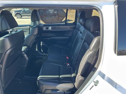 Used 2025 Hyundai Santa Fe Limited image 25