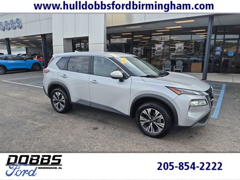 Used 2023 Nissan Rogue SV image 1