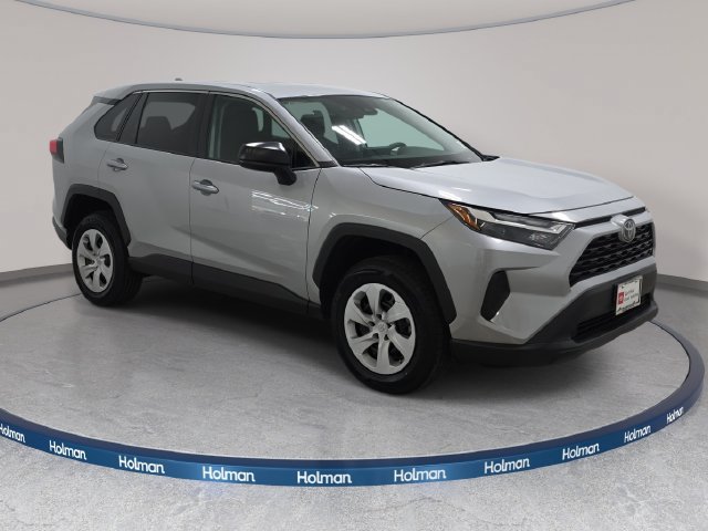 Certified 2025 Toyota RAV4 LE AWD/4WD image 3