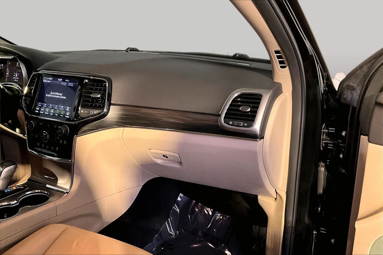 Used 2020 Jeep Grand Cherokee Limited AWD/4WD image 19