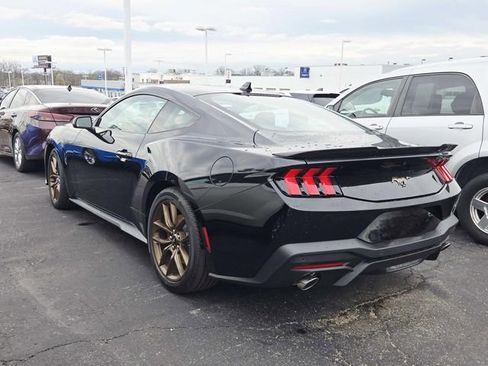 Used 2026 Ford Mustang Coupe image 3