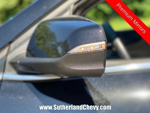 Used 2024 Chevrolet Equinox Premier FWD image 11