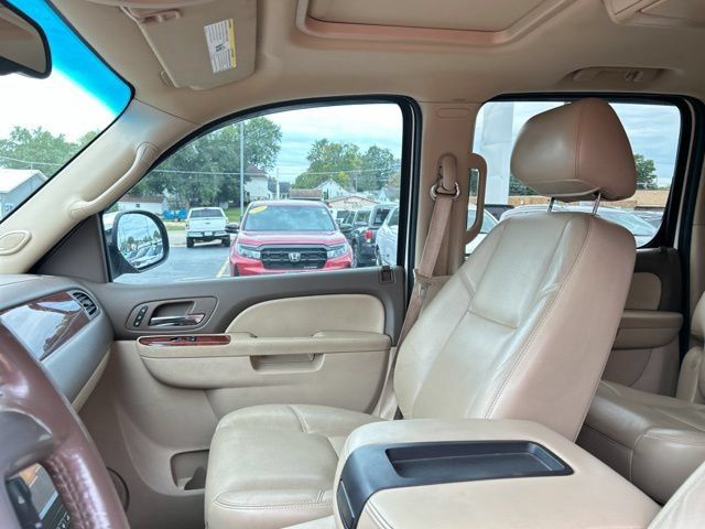 Used 2012 Chevrolet Suburban LTZ AWD/4WD image 37