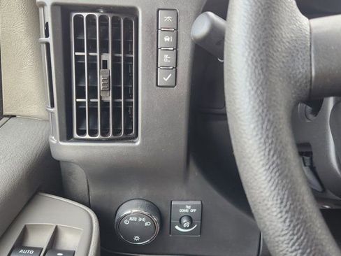 Used 2025 Chevrolet Express 3500 w/ Power Convenience Package image 24