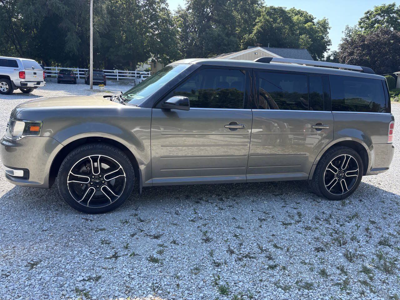 Used 2013 Ford Flex SEL FWD image 2