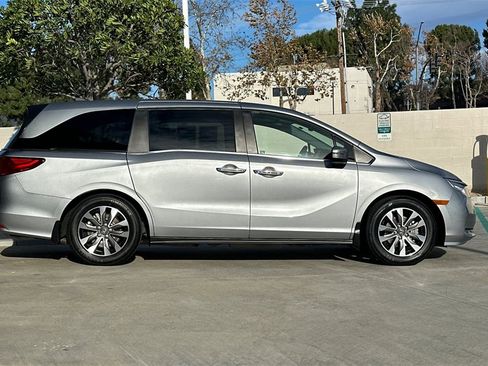 Certified 2023 Honda Odyssey EX-L image 6