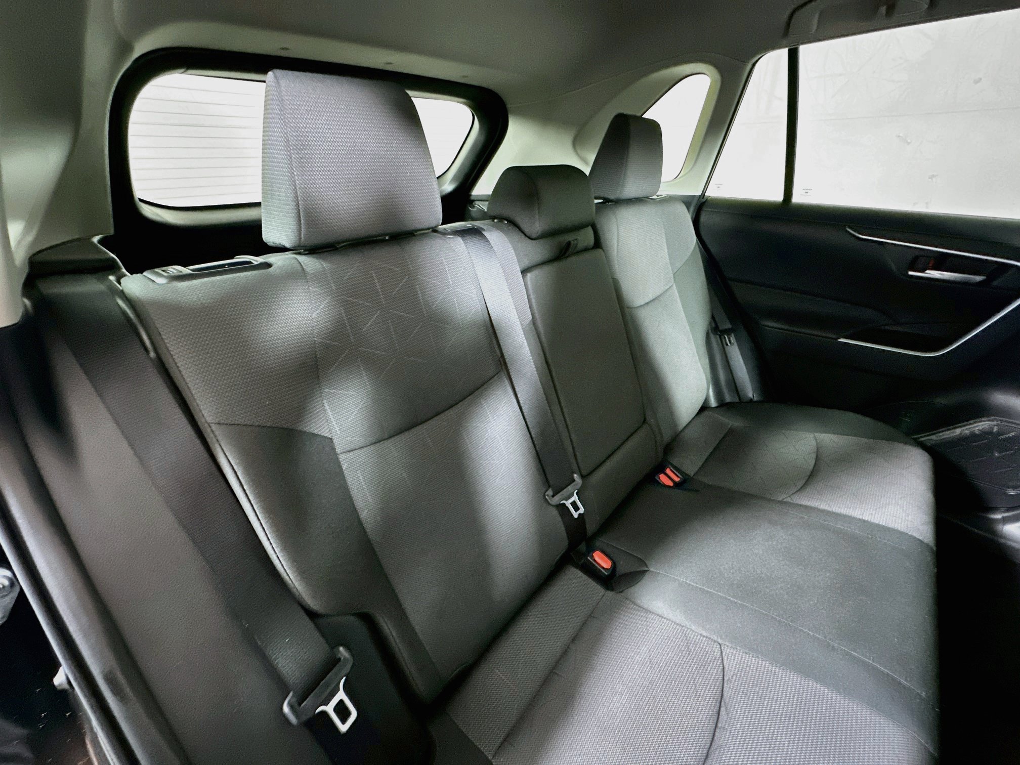 Used 2025 Toyota RAV4 XLE FWD image 23