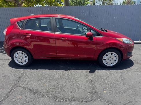 Used 2017 Ford Fiesta SE image 15