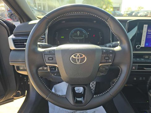 Certified 2025 Toyota Camry SE FWD image 24