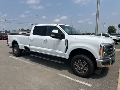 Used 2023 Ford F350 Lariat w/ Lariat Ultimate Package AWD/4WD image 5