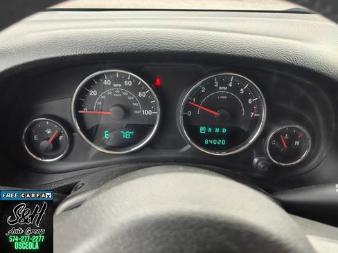 Used 2013 Jeep Wrangler Unlimited Rubicon w/ Dual Top Group AWD/4WD image 21