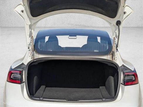Used 2019 Tesla Model 3 Mid Range image 6