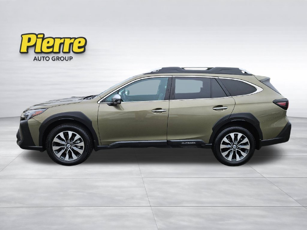 Used 2023 Subaru Outback Touring XT AWD/4WD image 2