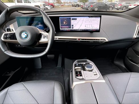 Used 2025 BMW iX xDrive50 image 16