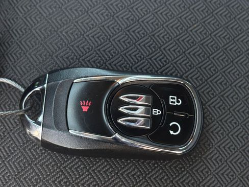 Used 2025 Buick Encore GX Preferred FWD image 25