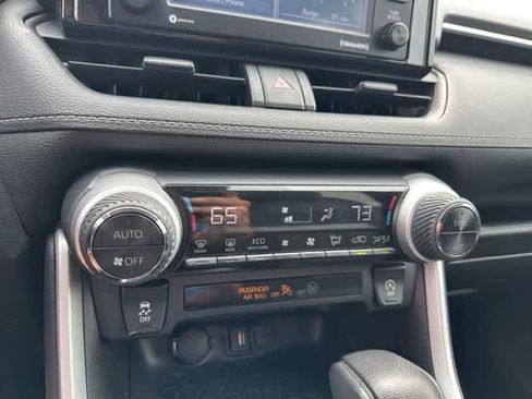 Used 2021 Toyota RAV4 XLE FWD image 8