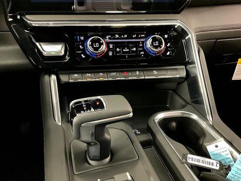 New 2026 GMC Sierra 1500 Denali w/ Denali Reserve Package image 7