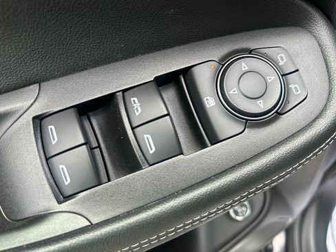 Used 2021 Buick Encore GX Essence AWD/4WD image 18
