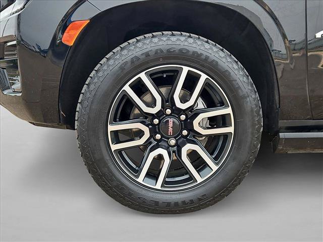Used 2023 GMC Yukon AT4 w/ Technology Package AWD/4WD image 27