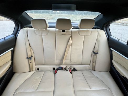 Used 2018 BMW 330i xDrive Sedan w/ Premium Package image 25